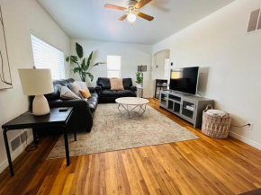 Home Sweet Idahome, feels like home with all the decor you wish you could afford King bed in master, fully fenced dog friendly yard, a few blocks from BSU and downtown Boise, Your perfect stay!